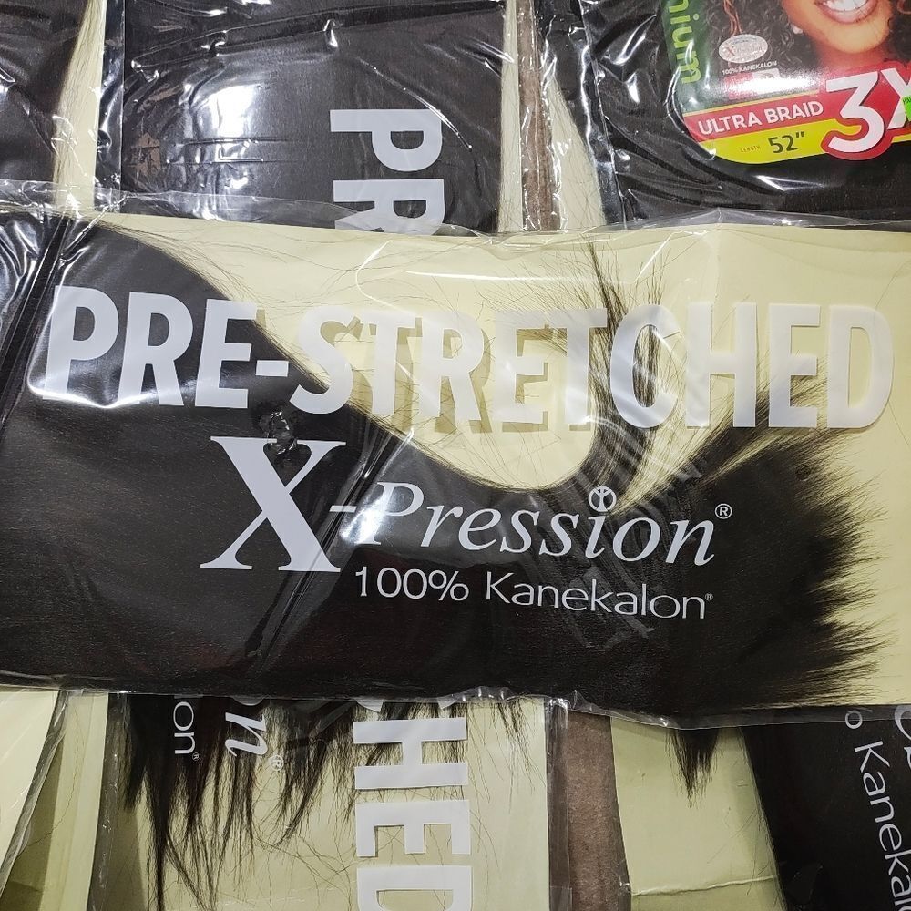 X-Pression Pre-stretched Pre-layered Braid Hair Extensions 52 Inch - Picture 5 of 9